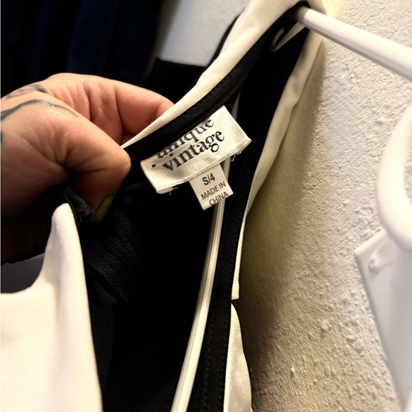 Unique Vintage Black A-Line Dress with Pink Peter Pan Collar - Picture 3 of 3